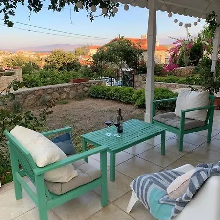 Sleeps 4, Spacious With A Large Garden - Awz 312 *