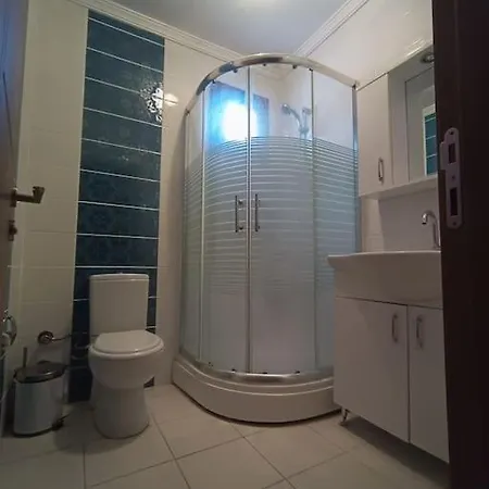 Sleeps 4, Spacious With A Large Garden - Awz 312