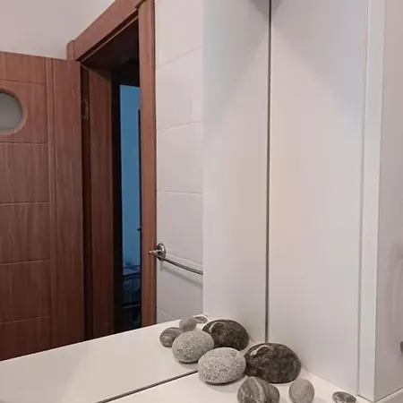 Sleeps 4, Spacious With A Large Garden - Awz 312 * 达特恰