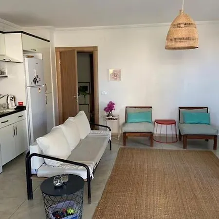 别墅 Sleeps 4, Spacious With A Large Garden - Awz 312 *